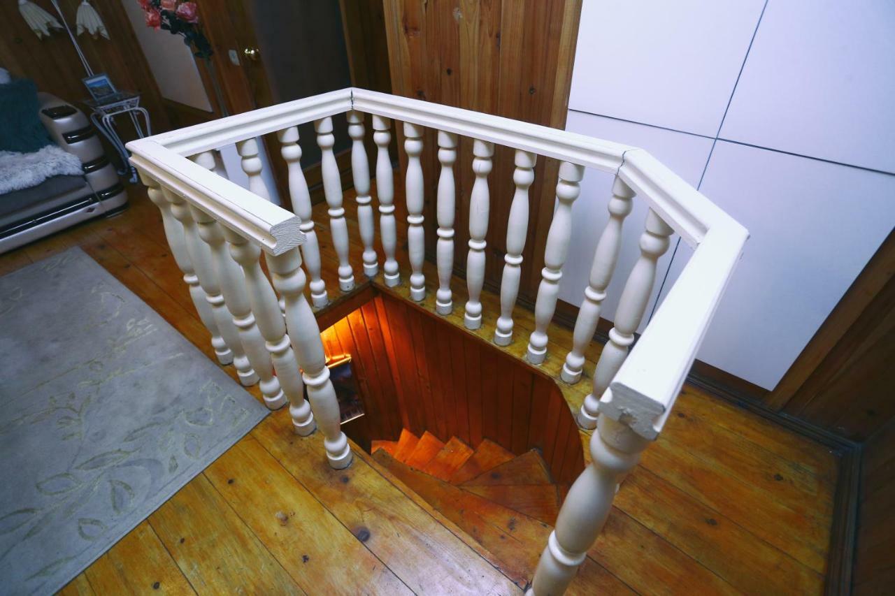Apartment On Freedom Square Diuma Street Tbilisi Bagian luar foto